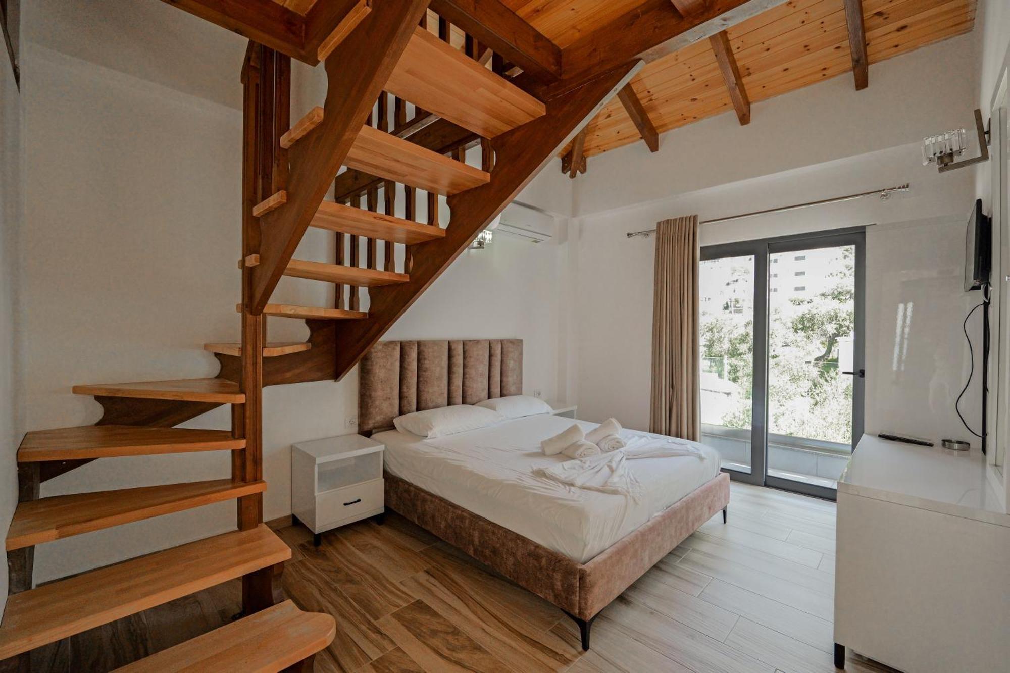 בורש Hotel Take מראה חיצוני תמונה