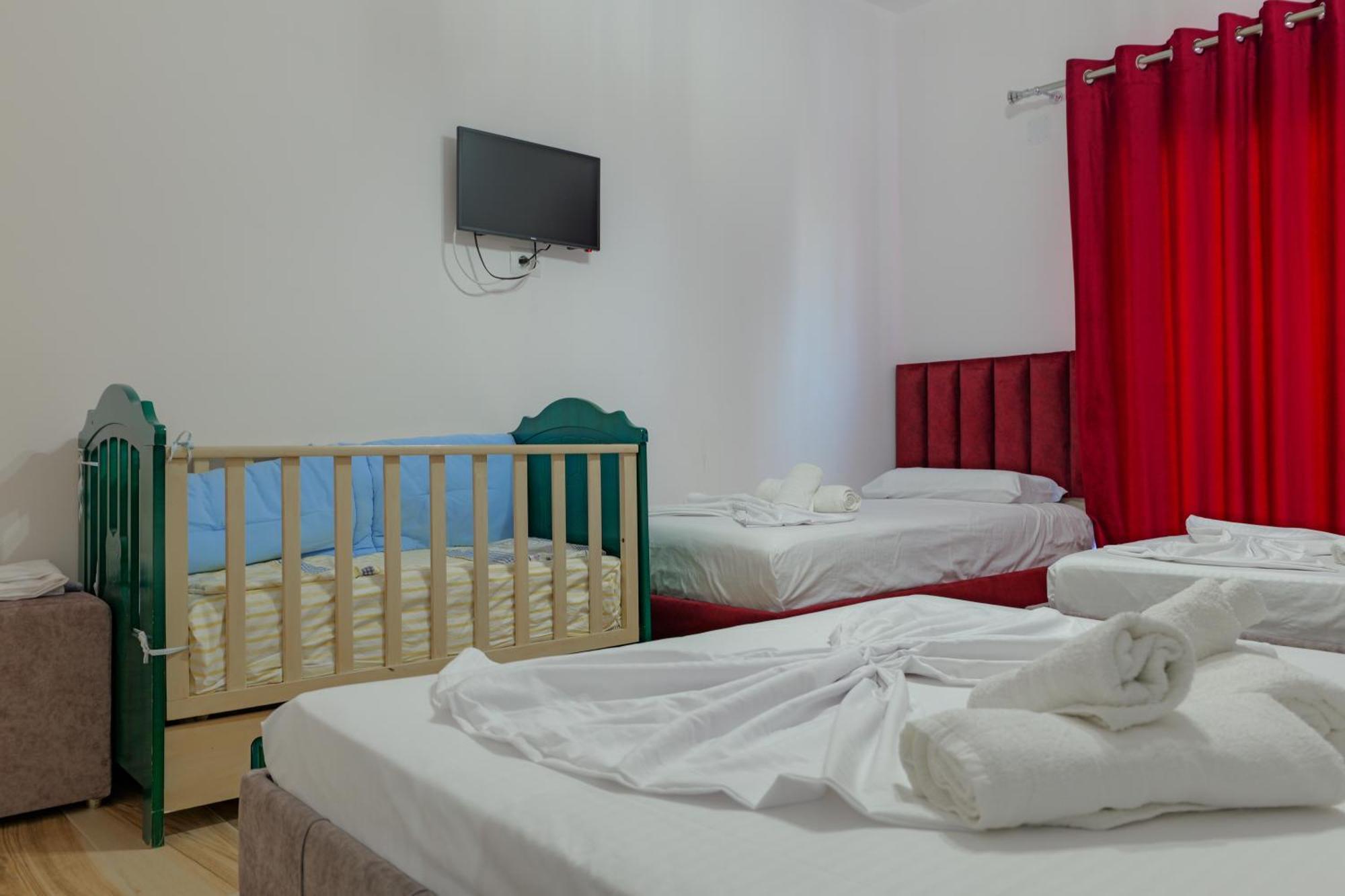 בורש Hotel Take מראה חיצוני תמונה