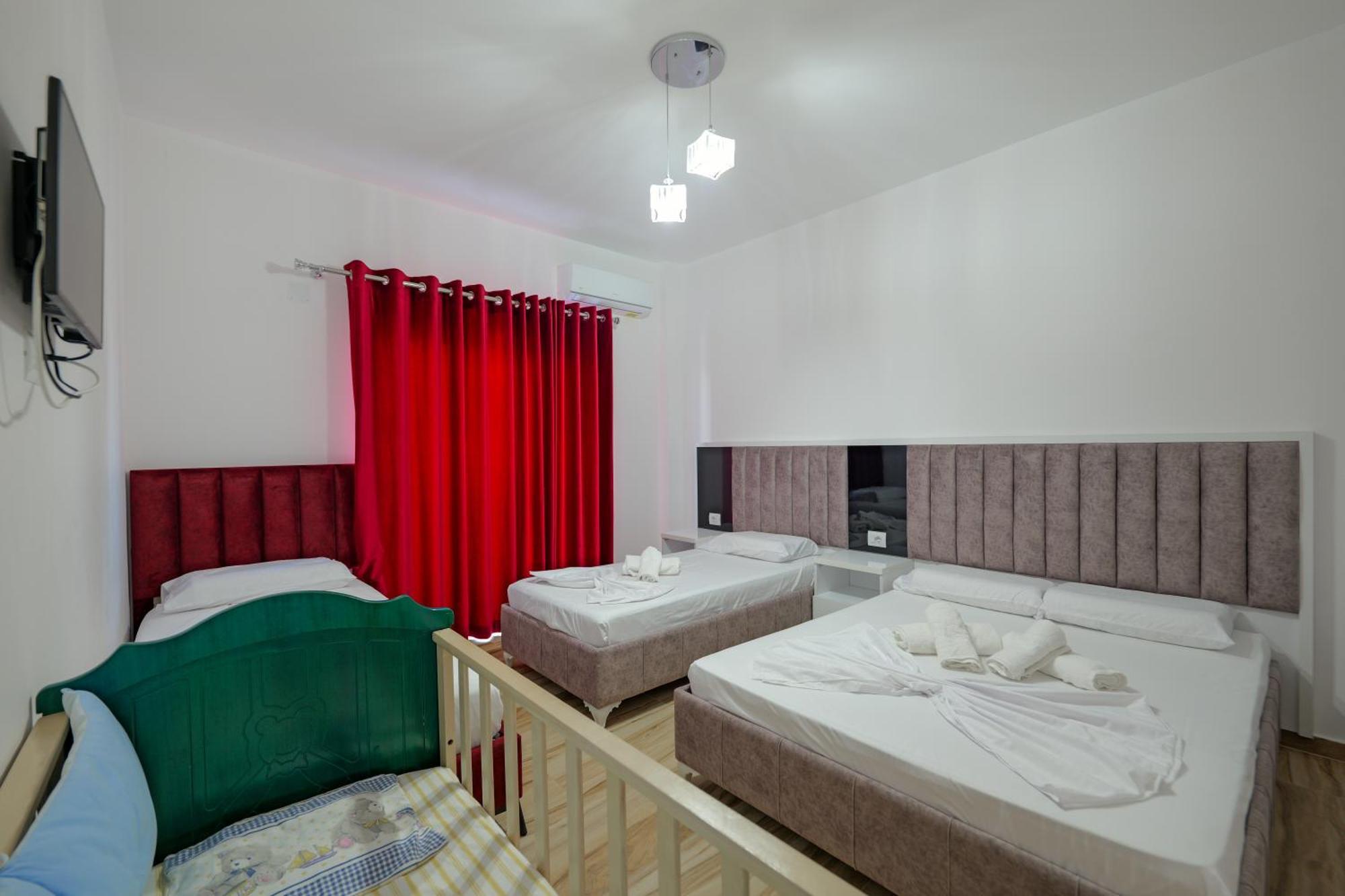 בורש Hotel Take מראה חיצוני תמונה